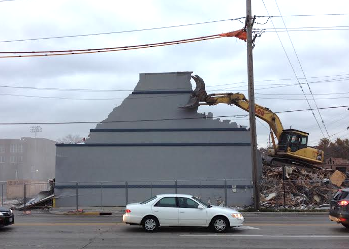 The last Auto Plaza Ford wall crashes down: See video