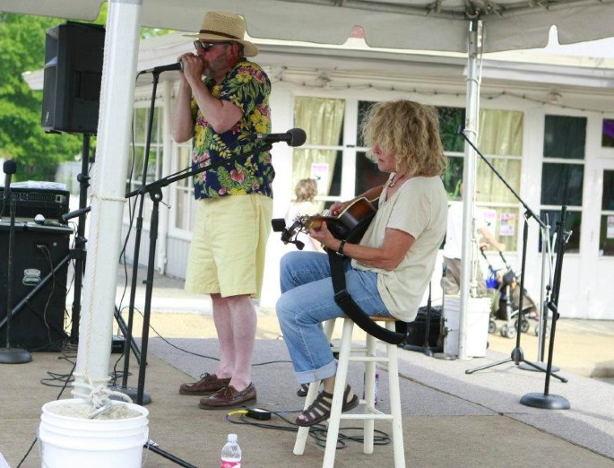 Chamber Seeks entertainment for Community Stage at Taste of Maplewood