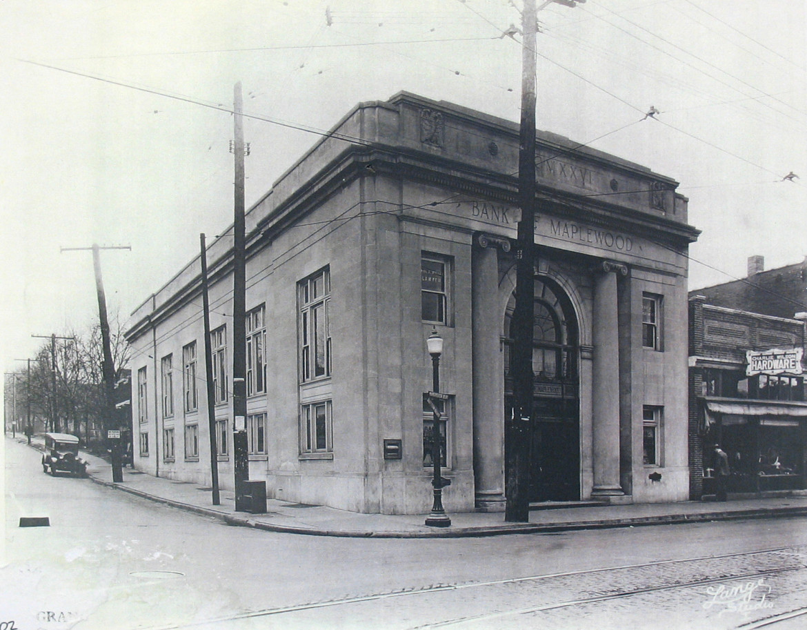 The third and final building used by the Bank of Maplewood as same.  The name was changed to Pioneer Bank while still in this building.  Pioneer Bank moved to the NW corner of Folk and Big Bend when this building was razed.  they later changed their name to National City and now PNC.