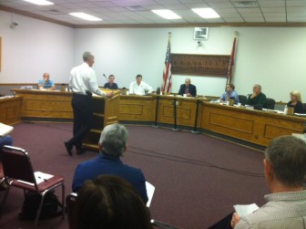 Brentwood Chief of Police Dan Fitzgerald speaks in favor of a no texting while driving ordinance.