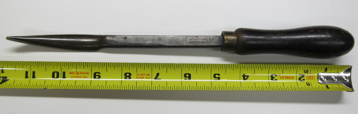 This antique bearing scraper was once a necessary tool for rebuilding babbet bearings on machinery. Collection of the author.
