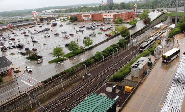 A new walkway will provide a shorter route for Metro transit riders between the Brentwood I-64 Station and Dierbergs