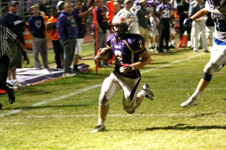 Jacob Clay breaks free in the 2014 district final game.