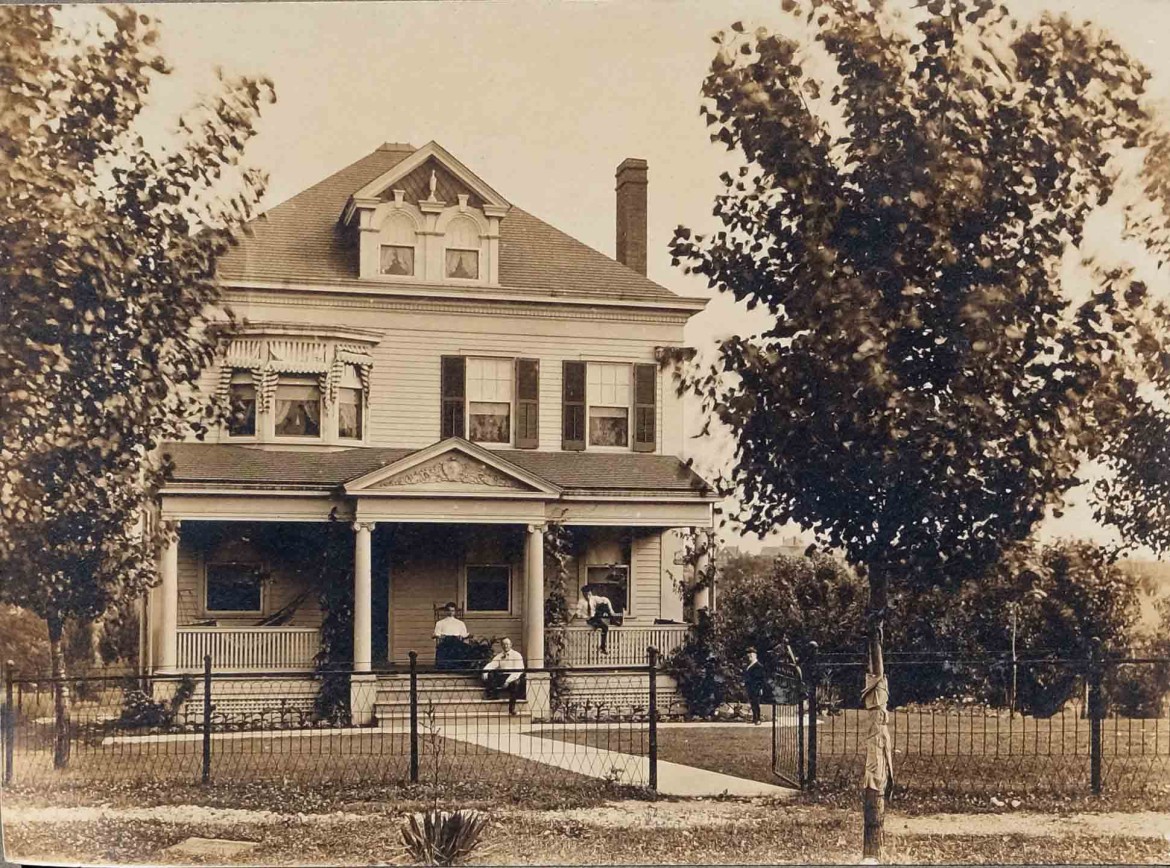 Included in Donna's latest haul was this photo of a home in Richmond Heights. Handwriting on the back spells "O'Keefe" and" 7409 LaVeta". I have not yet been able to determine if this home still exists. My friend and able historian of richmond Heights, Joellen McDonald informs me that James O'Keefe was the first mayor.