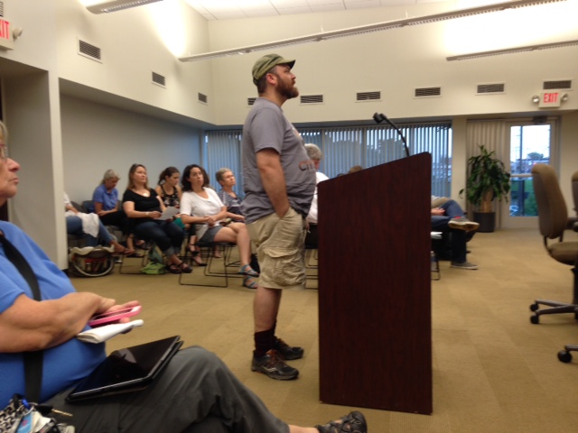 Maplewood resident David Seymour speaks in favor of Craft Beer Cellar at Tuesday's meeting. 