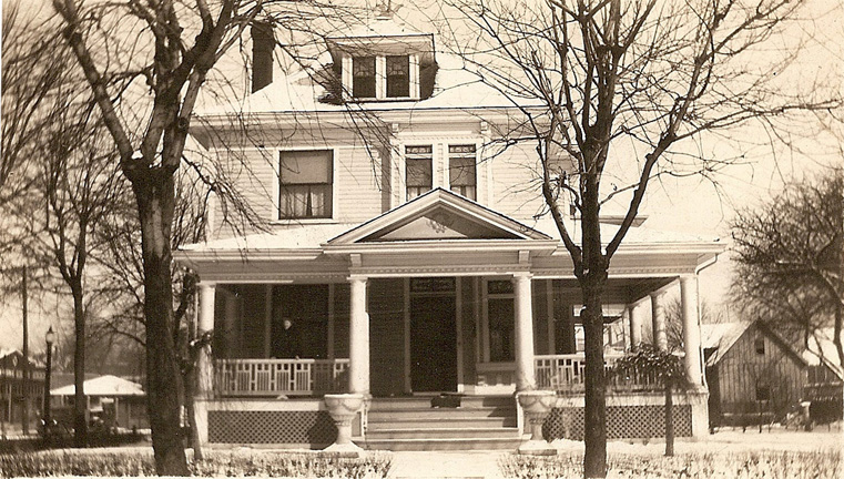Certainly one of Maplewood's most beautiful residences, the Koester home at Flora and Sutton looks exactly the same today as it did in this historic photo. It is no accident as the owners, Jim and Beth Abeln who have done a magnificent job or restoration, will tell you. The home is known to generations of Maplewoodites as the house with wings on the roof. the bran seen in the back is th reason I'm including his photo in the horse post. The cable-stayed barn survived until fairly recently. Cable-stayed is a term usually apllied only to bridges. In this case the barn was cable stayed by a large cable that andy Kusnierkiewicz the former owner had wrapped around the structure and secured to a "dead man" (a buried anchor). 