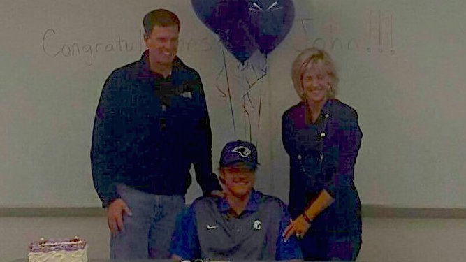 Brentwood baseball player signs to play in college