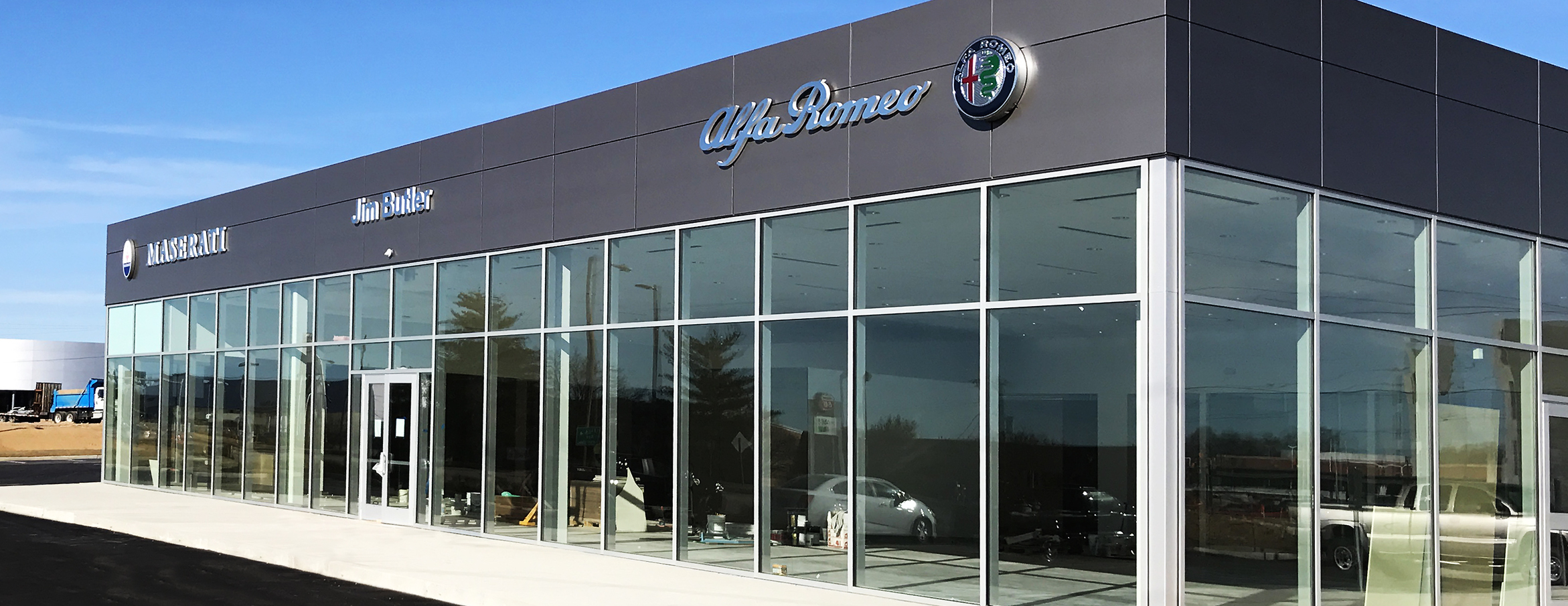 Alfa Romeo, Maserati dealership opens