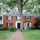 33 Sussex Dr.